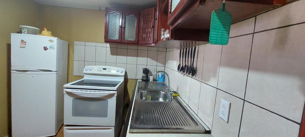 Hostel Casa Marina Puerto Limon Esterno foto