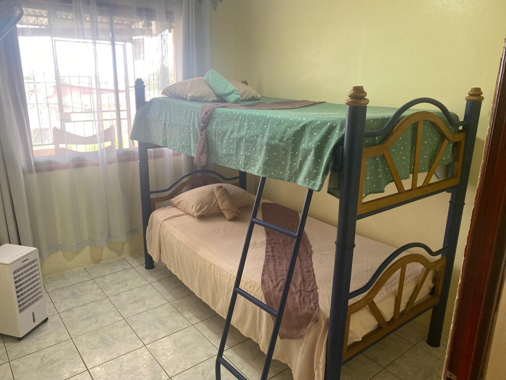 Hostel Casa Marina Puerto Limon Esterno foto