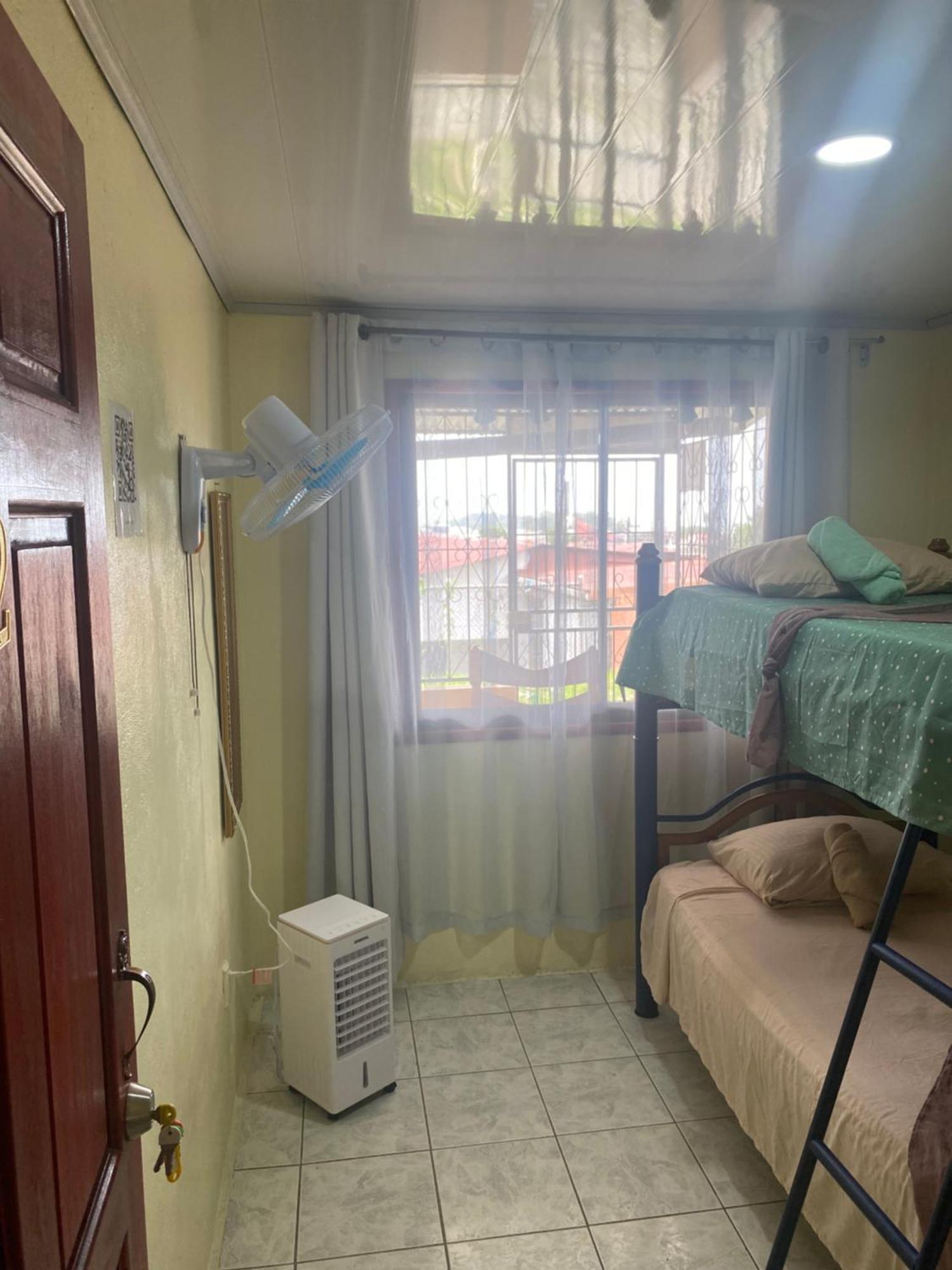 Hostel Casa Marina Puerto Limon Esterno foto