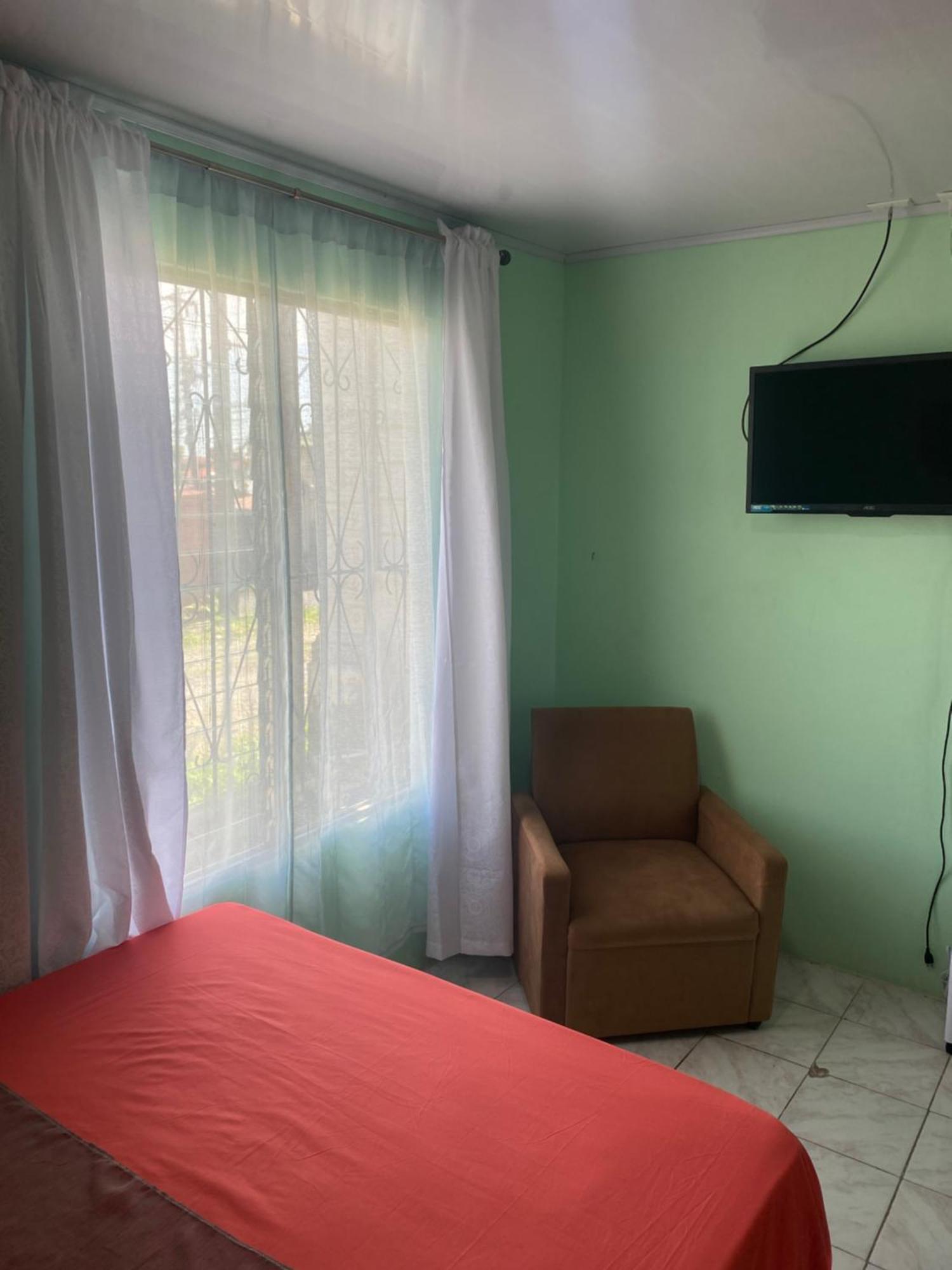 Hostel Casa Marina Puerto Limon Esterno foto