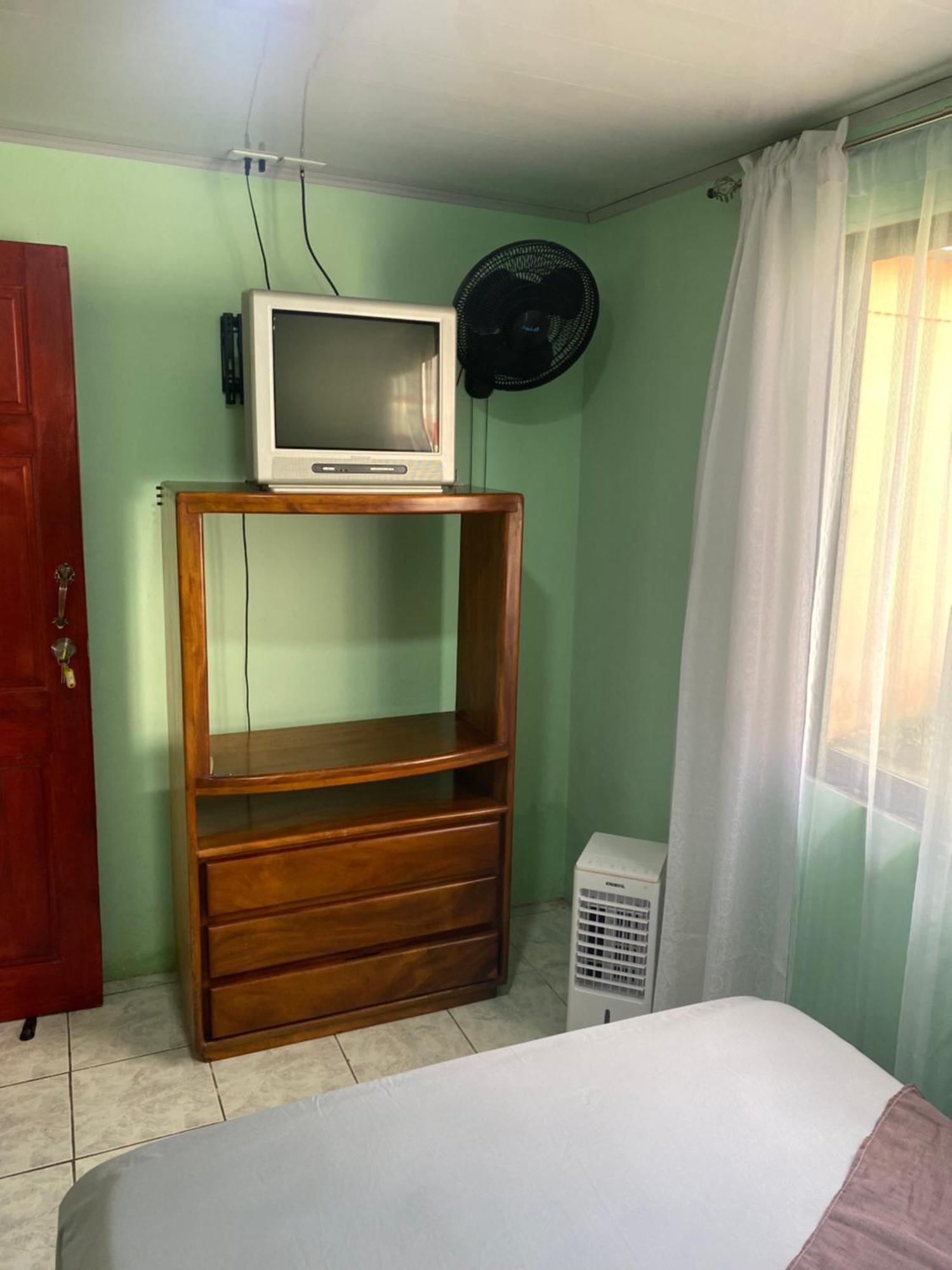 Hostel Casa Marina Puerto Limon Esterno foto